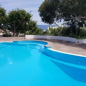 La Rossa Bed & Breakfast