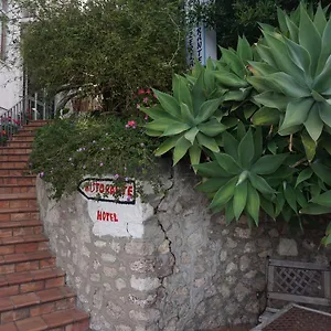 Souvenir Hotel